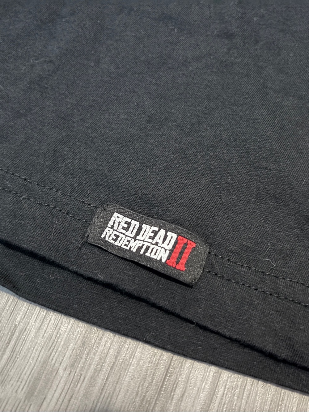 Rockstar Games Red Dead Redemption 2 Outlaws For Life Promo T-Shirt Size Small - Picture 3 of 7